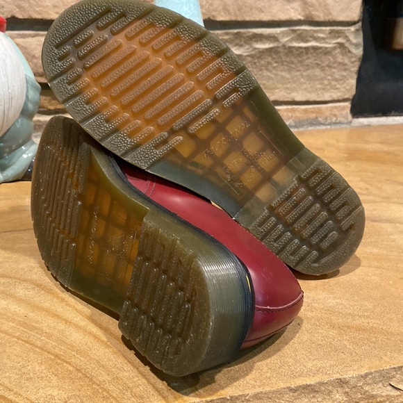 MOVING SALE: EUC Dr. Martens Oxford Shoes 👞! - Picture 7 of 9